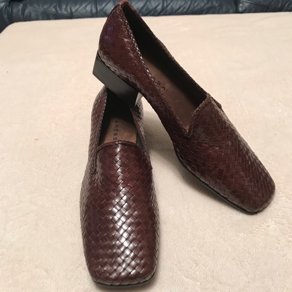 BNWOT Caressa genuine leather hand made shoes Sz 7